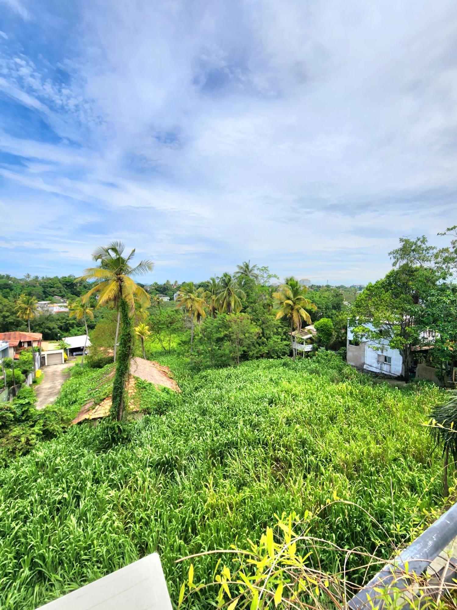 Cozy Luxury Room With Balcony View ! Rajagiriya Exterior foto